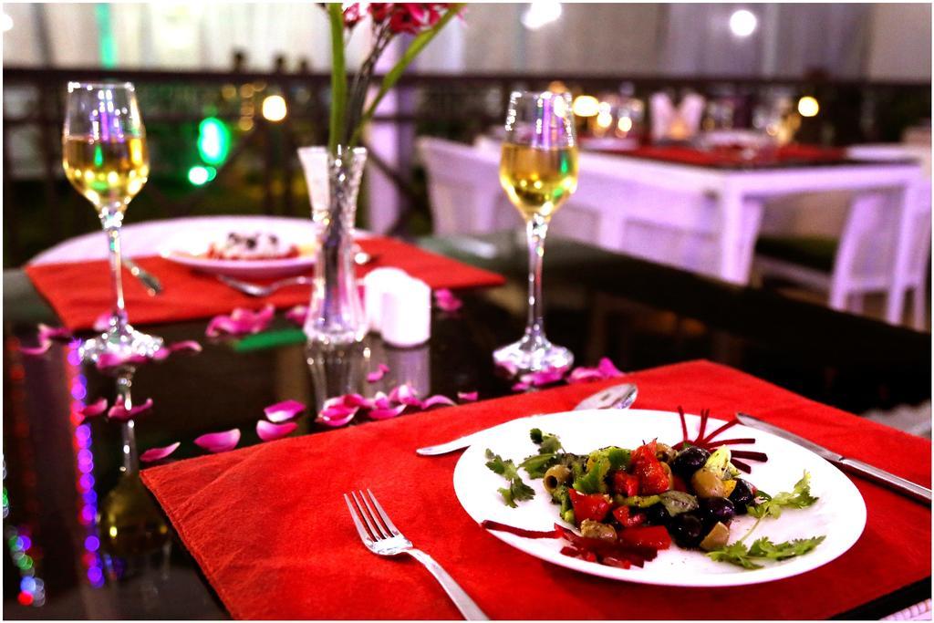 Hotel Shri Khedapati International Ντεβάς Εξωτερικό φωτογραφία
