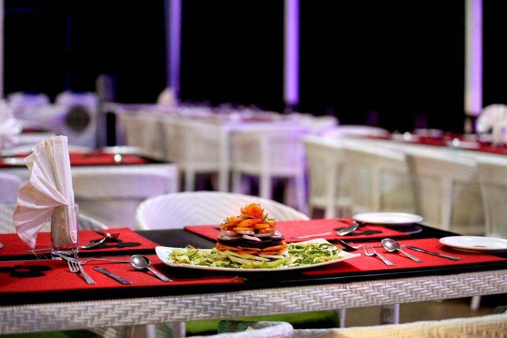 Hotel Shri Khedapati International Ντεβάς Εξωτερικό φωτογραφία