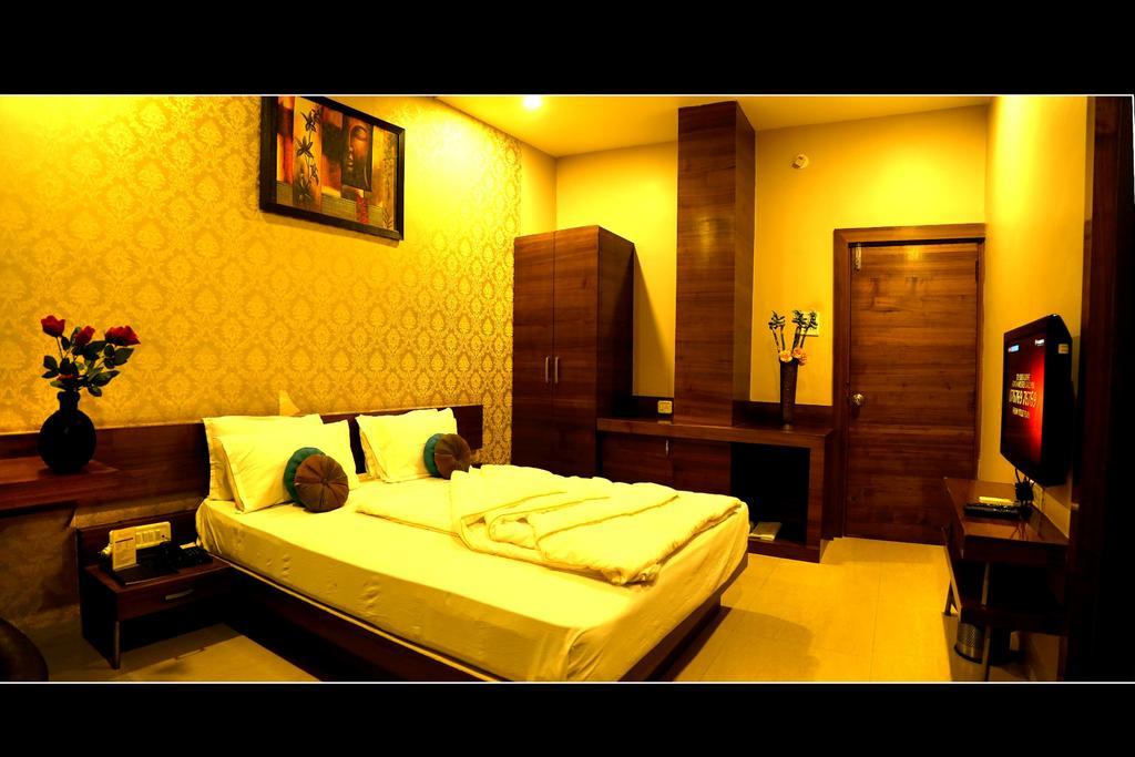 Hotel Shri Khedapati International Ντεβάς Εξωτερικό φωτογραφία