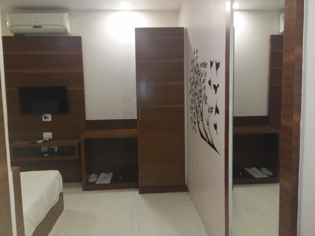 Hotel Shri Khedapati International Ντεβάς Εξωτερικό φωτογραφία