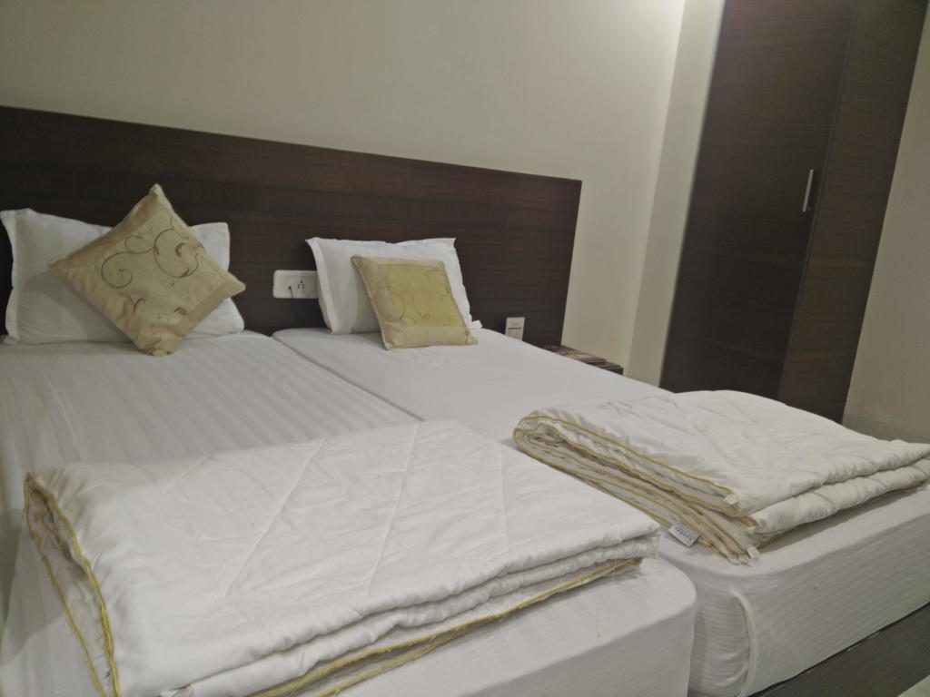 Hotel Shri Khedapati International Ντεβάς Εξωτερικό φωτογραφία