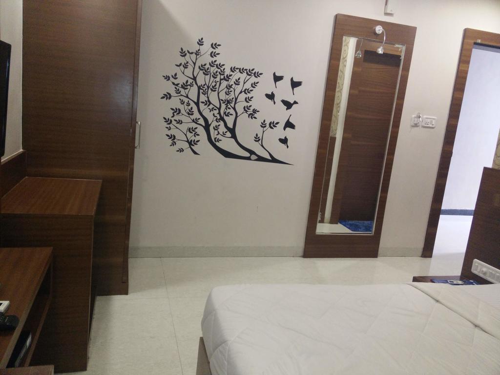 Hotel Shri Khedapati International Ντεβάς Εξωτερικό φωτογραφία