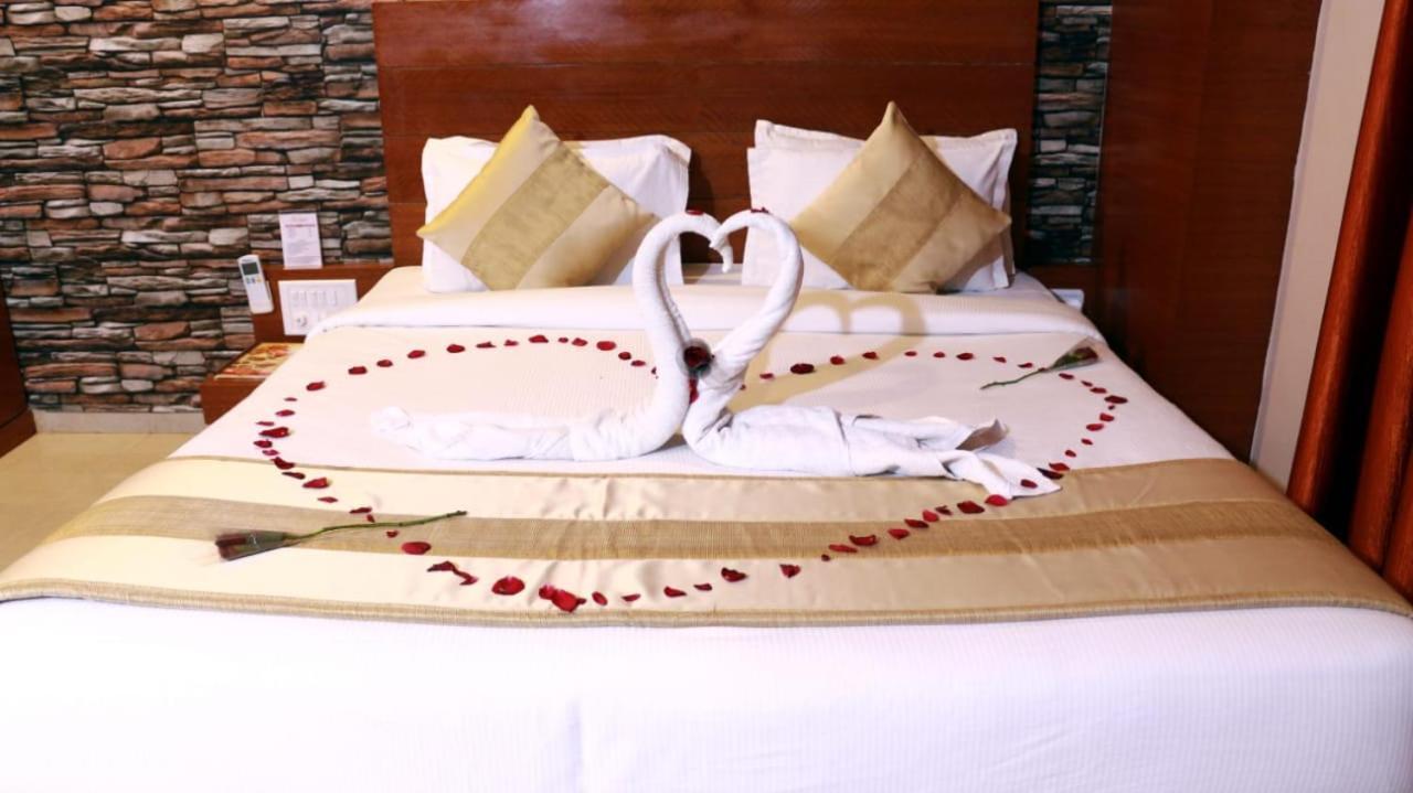 Hotel Shri Khedapati International Ντεβάς Εξωτερικό φωτογραφία